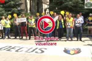 Poliţiştii suceveni au protestat nemulţumiţi de salarii şi de pistoalele şi maşinile cu ...