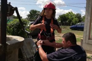 Interventie dificila la Tulcea. Cum au actionat pompierii pentru a salva o femeie cazuta in fantana