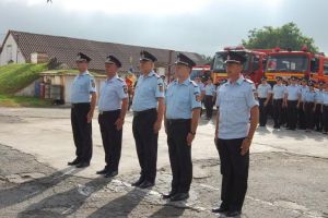 FOTO/ CEREMONIE la ISU Alba: Cinci pompieri s-au retras pentru a se bucura de o binemeritată odihnă, după o lungă activitate depusă în slujba ţării în nobila misiune de a salva vieţile semenilor