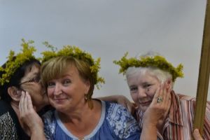 Poveştile B-unicilor…  de Sânziene