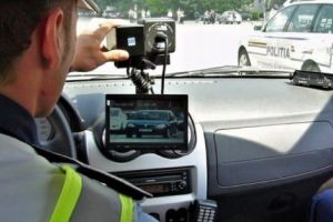 În Argeş, POLIŢIŞTII de la RUTIERĂ au scos RADARELE la vânătoare!