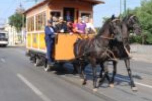 Jumătate de secol de la primul tramvai tras de cai! Mijloace de transport istorice, în centrul Timişoarei!