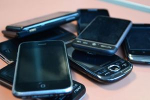 Ce telefoane vor fi interzise în România din 2020. Comercianţii care le vând riscă amenzi usturătoare