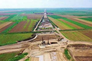 Şantierul Autostrăzii Transilvania de sus: Filmare cu drona pe întreg sectorul dintre Borş şi Biharia (FOTO / VIDEO)