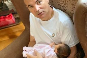 Rareş Bogdan, tată pentru a doua oară. Cum şi-a petrecut dimineaţa europarlamentarul?