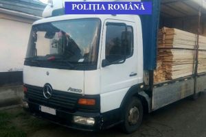 Poliţiştii bistriţeni au dat amenzi de 155.000 lei şi au confiscat o autoutilitară
