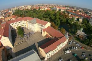 Topul şcolilor în funcţie de numărul de medii de 10 la Evaluarea Naţională 2019: Colegiul Gojdu, din Oradea, pe locul 3 în ţară