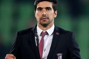 PAOK i-a găsit înlocuitor lui Răzvan Lucescu. Cine este noul antrenor de pe „Toumba”