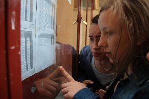 O elevă din Moara Nica a primit nota 9,20 după contestaţii, după ce iniţial fusese notată ...