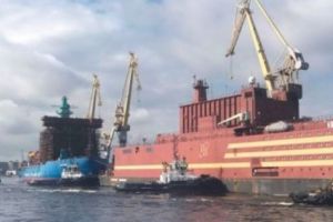 Rusia îşi dezvăluie pentru prima dată  „Cernobîlul plutitor”. Foto în articol