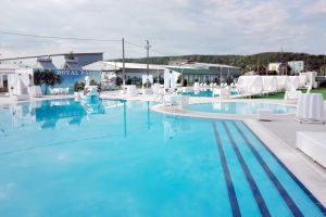 Unde ne răcorim, la piscine de stat sau private?