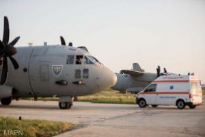 Un pacient cu arsuri pe 55% din suprafata corpului, transportat cu un avion militar romanesc la un spital din Italia