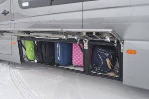 Atenţie! Cum se pot evapora bagajele din cala autocarului. Sătmăreancă lăsată fără mii de lei