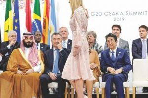  Alexandria Ocasio-Cortez o desfiinţează pe fiica preşedintelui: Ivanka Trump nu este un diplomat calificat. Video cu situaţia jenantă în articol