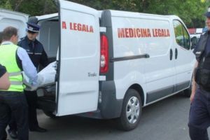 Accident stupid! Un botoşănean a murit după ce a căzut în cap dintr-un camion