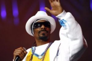 Fotbal vs. Muzică în ringul de box din cauza alcoolului şi a drogurilor. Război total în shobiz