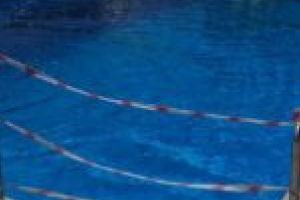 Cum să îţi baţi joc de două milioane de euro! Ștrandul din Lugoj se află în reparaţii după două săptămâni de funcţionare