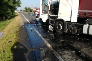 FOTO Accident grav pe DN1 la graniţa cu Sibiul. Un tânăr decedat, a venit elicopterul SMURD