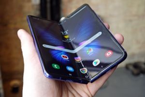 CEO Samsung, cu privire la Galaxy Fold: L-am promovat înainte de a fi gata