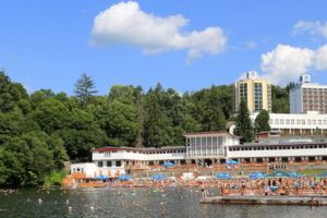 Chioşcurile, buticurile şi tarabele, interzise în staţiunea Sovata!