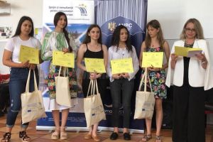 O elevă a Colegiului Economic, printre câştigătorii unui concurs despre drepturile ...