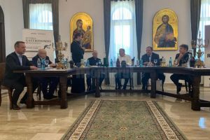 Flutur îi îndeamnă pe bucovineni să fie solidari pentru realizarea autostrăzilor din ...