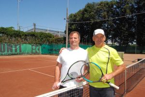 Viorel Negru şi Ovidiu Busuioc au jucat un meci maraton, la 33 de grade Celsius