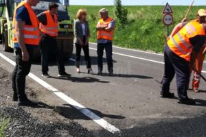 Lucrări de turnare de covor asfaltic pe ambele porţiuni ale E 85 din judeţul nostru