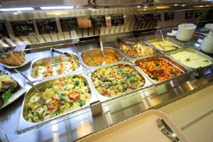 Alimente mai sigure pentru turistii de pe litoral. A fost activat Comandamentul Sezon Estival DSVSA Constanta