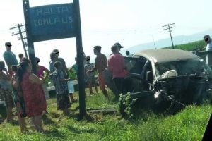 Neatenţia are URMĂRI GRAVE! Un autoturism a fost LOVIT DE TREN