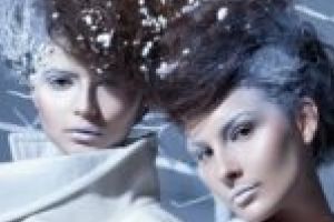 O nouă generaţie de absolvenţi ai Facultăţii de Arte şi Design îşi prezintă colecţiile