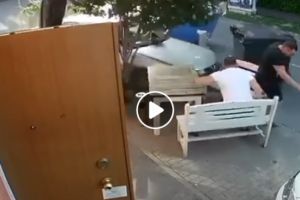 Aproape de tragedie, în Oradea! Un şofer a intrat cu maşina în terasa unei pizzerii