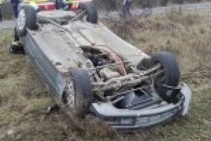 Accident pe DN 23 pe sensul de mers spre Braila, provocat de o braileanca de 20 de ani. O femeie decedata si alte 3 persoane ranite grav