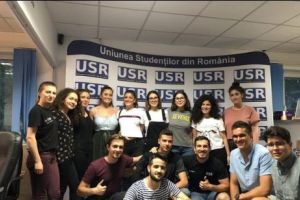 Studenţii de la USR îi cer socoteală Ecaterinei Andronescu
