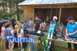 FOTO: Distracţie în tabăra de la Gălăciuc, alături de jandarmi