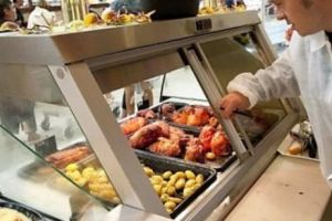 Restaurante şi magazine alimentare, de pe litoral, amendate de poliţia sanitar veterinară 
