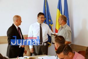 FOTO: Un focşănean a ajutat la prinderea unui tâlhar. El a fost felicitat de poliţişti
