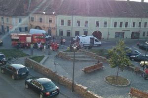 FOTO Panică pe strada Ocnei la Sibiu – Colet suspect găsit pe stradă