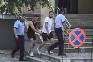 Tupeu de ROMI din MERIŞANI! Au cerut judecătorilor LIBERTATEA!