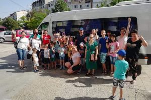 Micuţii din Centrul de Recuperare visează să meargă în tabără. Merită ajutaţi!