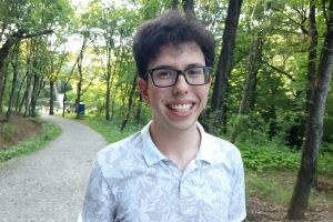 Minţile strălucitoare ale Bistriţei. Sergiu Petruşca, de la olimpic internaţional la student la Cambridge