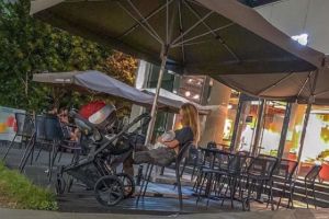 Flavia Mihăşan a alăptat în public. Ce reacţie au avut oamenii când au văzut asta