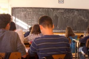 Examenele la Matematică şi Istorie încep la ora 9:00. Ce trebuie să ştie elevii