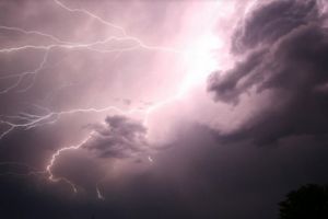 Cod portocaliu de vijelii şi averse