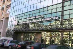 Peste 60.000 de firme radiate de la Registrul Comerţului, în 2019; cele mai multe din comerţ, industria prelucrătoare şi transporturi