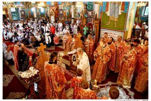 Liturghie arhierească la Catedrala cu hramurile „Naşterea Maicii Domnului” şi ...