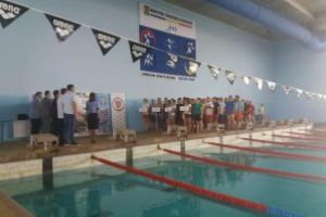 Jandarmii maramureseni, prezenti la Campionatul National de Inot al MAI, care se desfasoara in Baia Mare