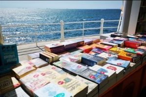 Târguri de carte pe malul mării, la Constanţa