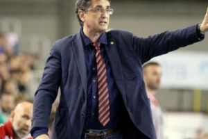 Unul dintre cei mai respectaţi antrenori revine în România