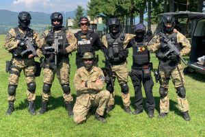 FOTO. Poliţiştii de la acţiuni speciale, prezenţi la un stagiu de pregătire internaţional